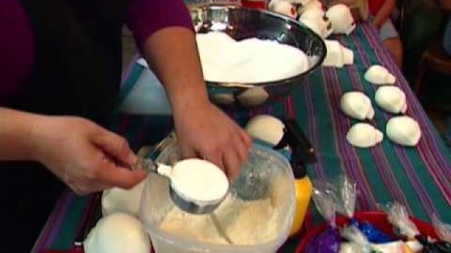 'Festive Mexican Sugar Skulls | Food Network'