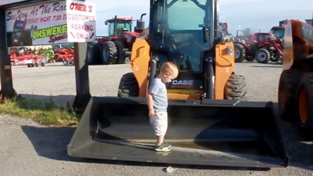 'John Deere Tractor and Case iH Tractors for kids'