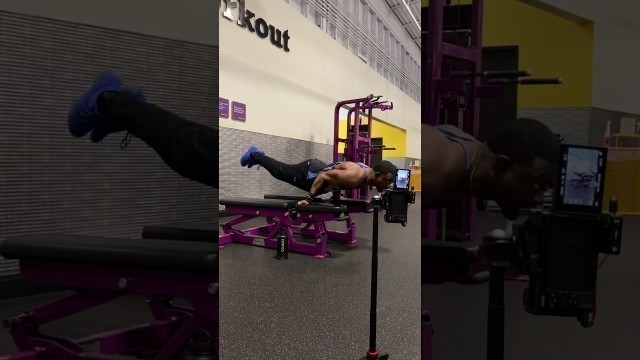 'How I Do The Elbow Planche at Planet Fitness #shorts'