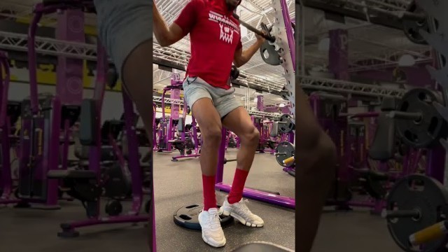 'Raised Heel Squats! Leg Day #shorts #planetfitness #legworkout #'