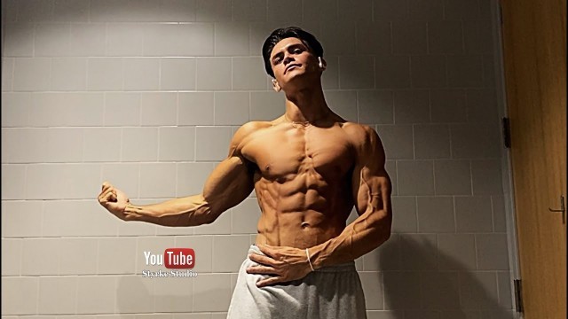 'Teen Fitness Model Shredded Will Smiley Posing Body Update Styrke Studio'