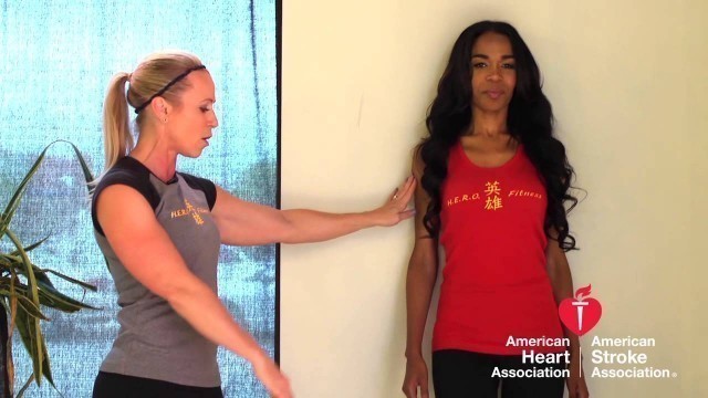 'Power Fitness: Michelle Williams Wall Squat'