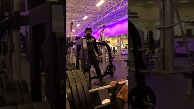 'We all get money #fypシ #fyp #gym #funny #viral #short #gymmotivation #squat #video'