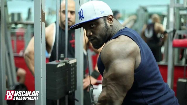 'AKIM WILLIAMS TRAINS CHEST AND TRICEPS 3 Weeks Out from the IFBB North Americans'