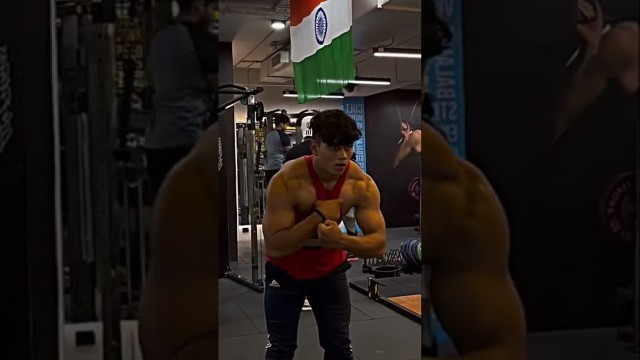 '17 Year old Strongest teen of india 