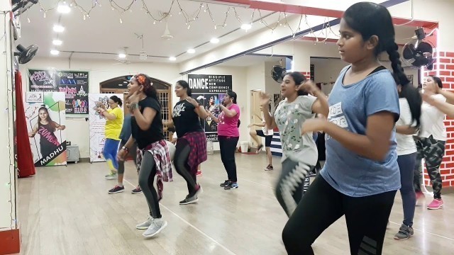 'LAUNG GAWACHA | BOLLYWOOD DANCE FITNESS BY MADHU SINGH @ MADHU\'S AIM FITNESS AND DANCE FLOOR'