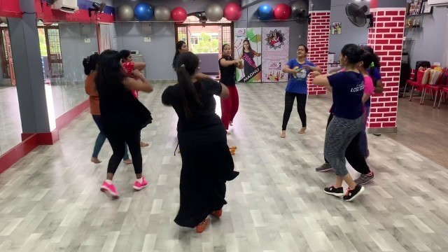 'Garba & Dandiya Workshop || SONG #1 SHUBHARAMBH || choreos by Madhu Singh || AIM FLOOR VIZAG'