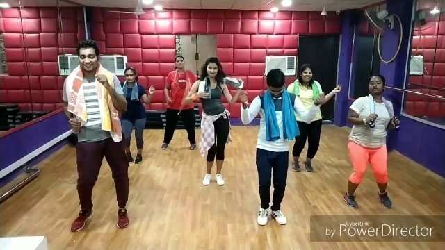 'Jeene Ke Hain Chaar Din || Dance Cover || Figure N Fitness Studio|| Choreographer Aditya Yadav'