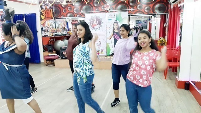 'Proper Patola | 9.30am A-Batch | WOMEN\'S DAY CELEBRATION 2019 @ MADHU\'S AIM FITNESS AND DANCE FLOOR'