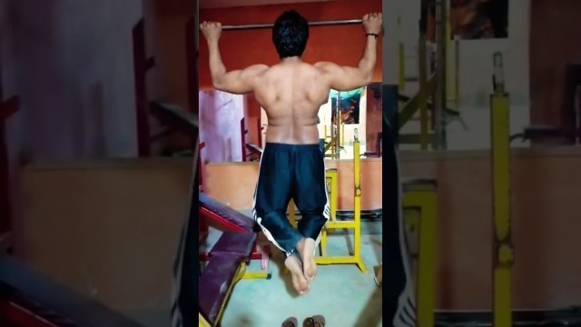 'Back strong Back Straight Bodybuilding Workout Fitness Figure#bodybuilding #gym #trending 