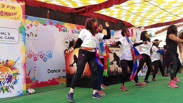 'Holi Sholi  | Con Calma | Daddy Yanky | Madhu Singh | MADHU\'S AIM FITNESS AND DANCE F'