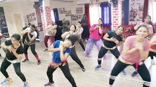 'Nashe Si | BELEDI by Madhu Singh | MADHU\'S AIM FITNESS AND DANCE FLOOR'