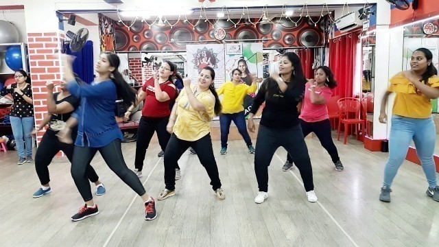 'She Move It Like | 6pm batch | WOMEN\'S DAY CELEBRATION 2019 @ MADHU\'S AIM FITNESS AND DANCE FLOOR'