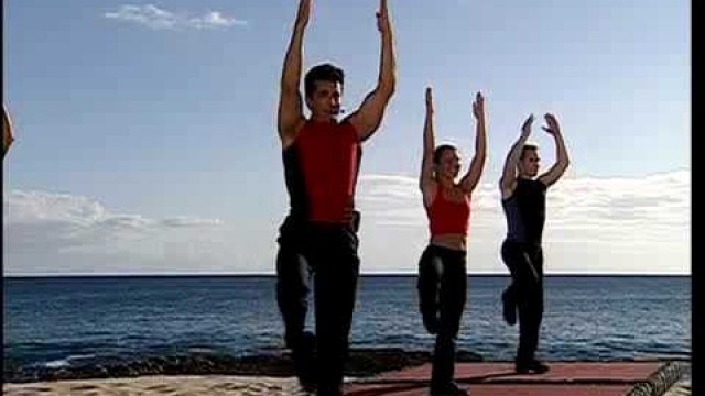 'Gilad\'s 3 Min Fitness Breaks - Hips and Thighs'