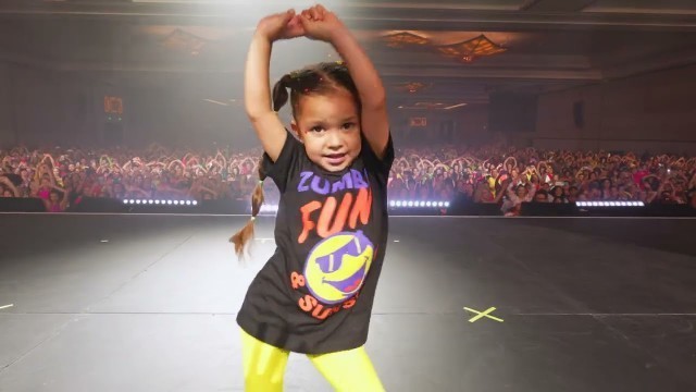 '5-Year-Old Dancer Leads 5000 Zumba Instructors'