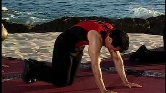 'Gilad\'s 3 Min Fitness Breaks - Stretch'