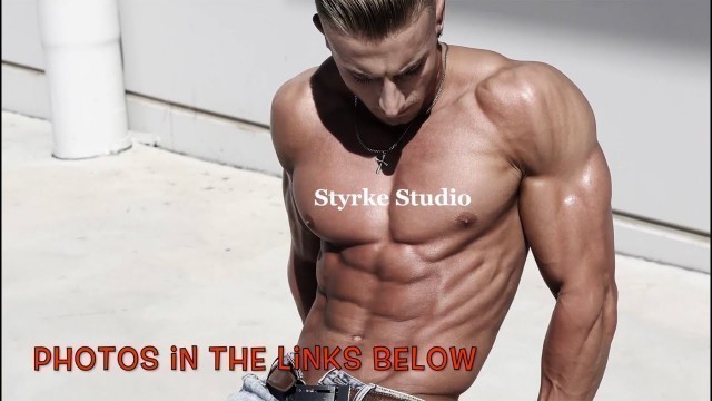 'Teen Fitness Muscle Model Mitch Costa Gym Pump Styrke Studio'