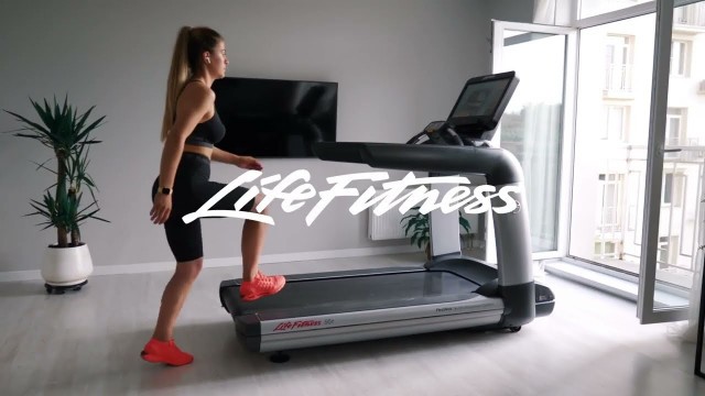 'Life Fitness PCS Discover SE3 HD Treadmill WIFI - Arctic Silver [EN]'