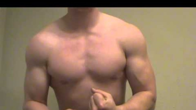 'Huge teen bodybuilding fitness model!!! Mus watch HUGE biceps'