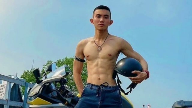 'Teen Vietnamesr Fitness Fanatic And Model Truong Quoc Minh | The Fitness Jungle'