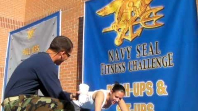 'Karlie Hustle of Phoenix\'s POWER 98.3 FM takes the Navy SEAL Fitness Challenge - Push-Ups!'