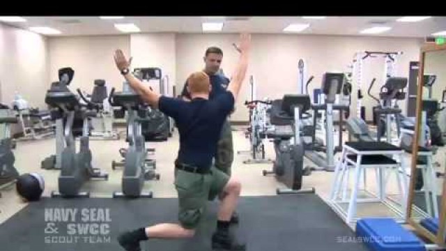 'Navy SEAL BUD/s Training | Preventing Knee Pain'