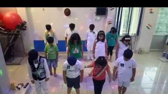 'FITNESS KIDS ON IT HAPPENS ONLY IN INDIA FOREVER FIT FITNESS CLUB CHOREOGRAPHED BY INDER SINGH'