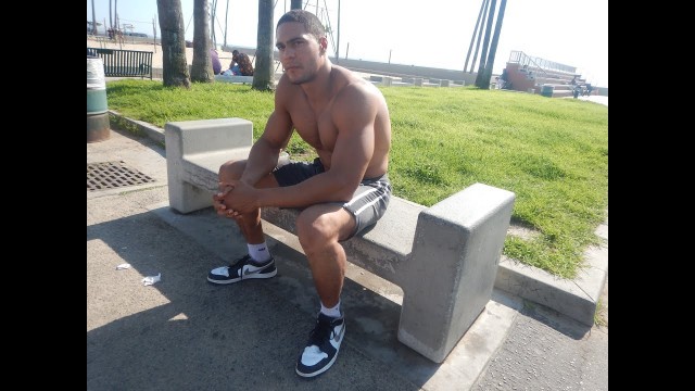 'Ike Catcher Muscle Beach fitness legend on Hollywood, rapping & acting!  Venice Beach LA artists USA'