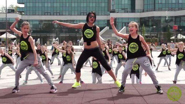 'Zumba ® Fitness  Kids Nikaz Starz -Albatraoz'