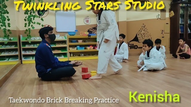 '#Taekwondo2021 #Fitness #kids #Acitivity #SelfDefence2021 #RajLunkad #TwinklingStarsStudio'